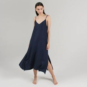 Par en Par - Cala Slip Dress in Navy